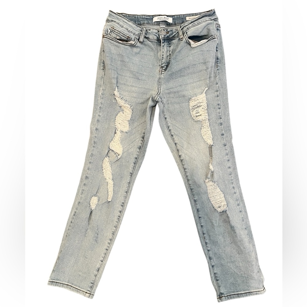 Judy Blue boyfriend fit light wash distressed ankle jeans size 29